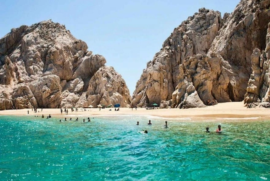 2. Lover’s Beach (Playa del Amor)