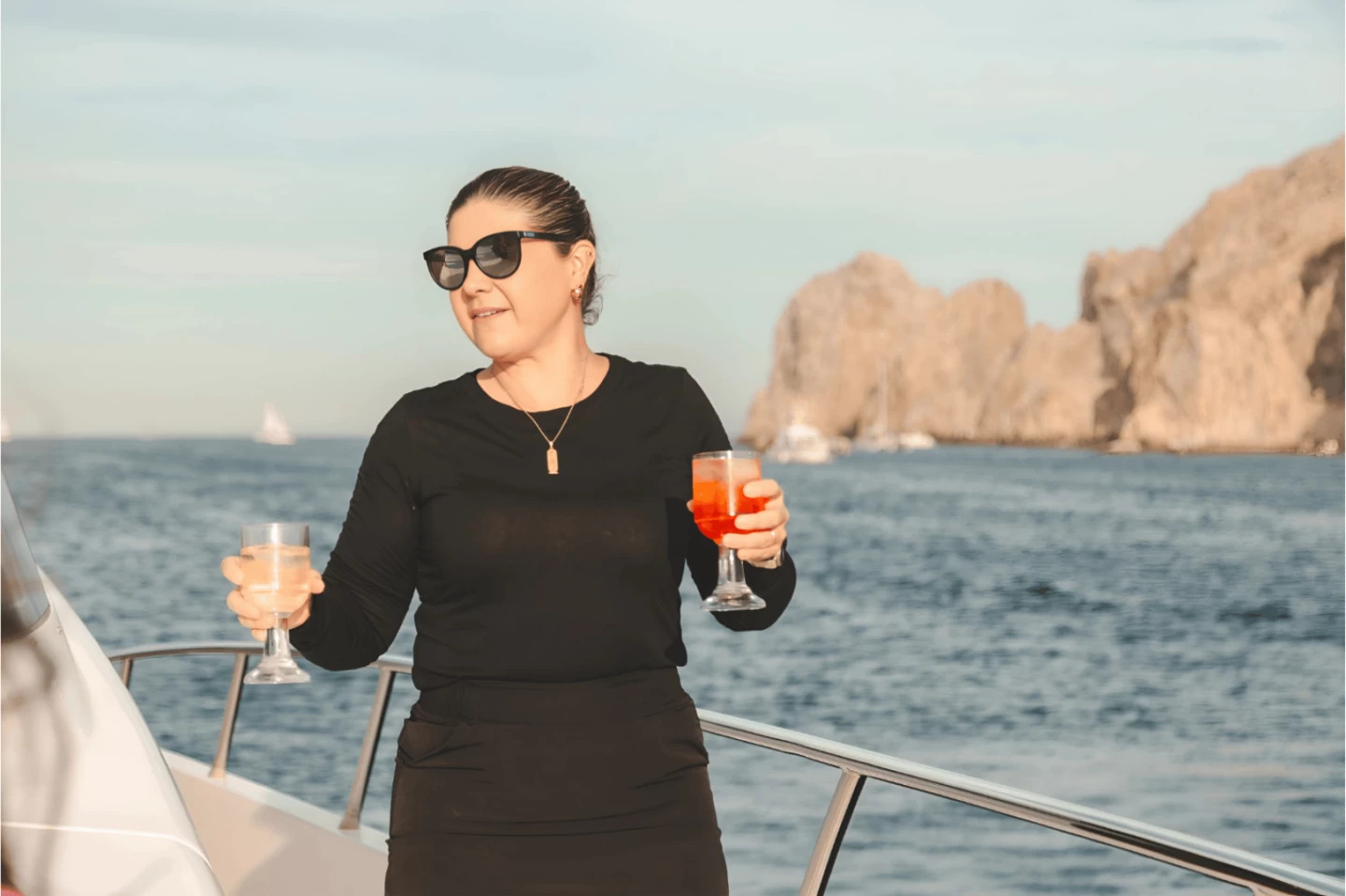 el-arco-cabo-san-lucas-yacht-cruise-infinity-32