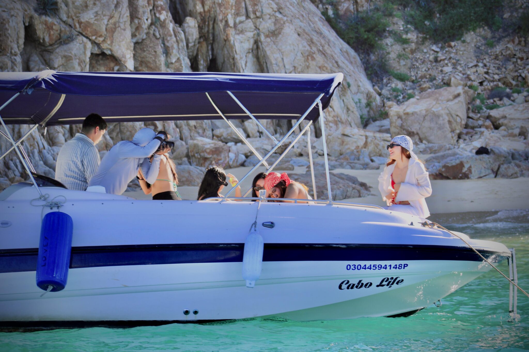 family-private-yacht-tour-cabo-san-lucas-Infinity 28