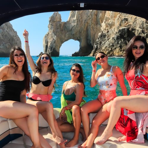 couples-private-yacht-tour-los-cabos-Infinity 28