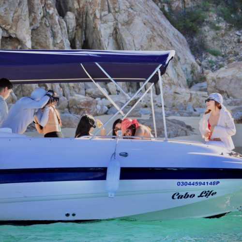 family-private-yacht-tour-cabo-san-lucas-Infinity 28