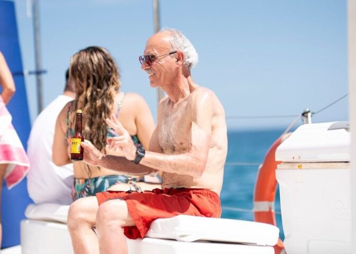 happy-guest-los-cabos