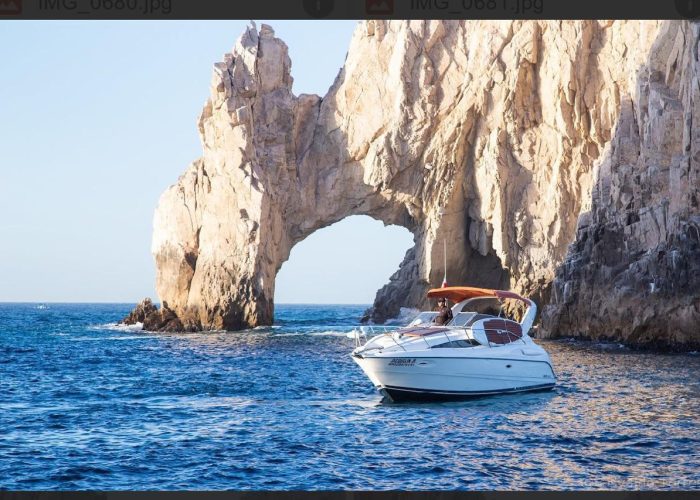 lovers-beach-cabo-yacht-excursion-infinity-32