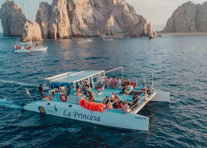 shared-sunset-catamaran-los-cabos-Shared sunset